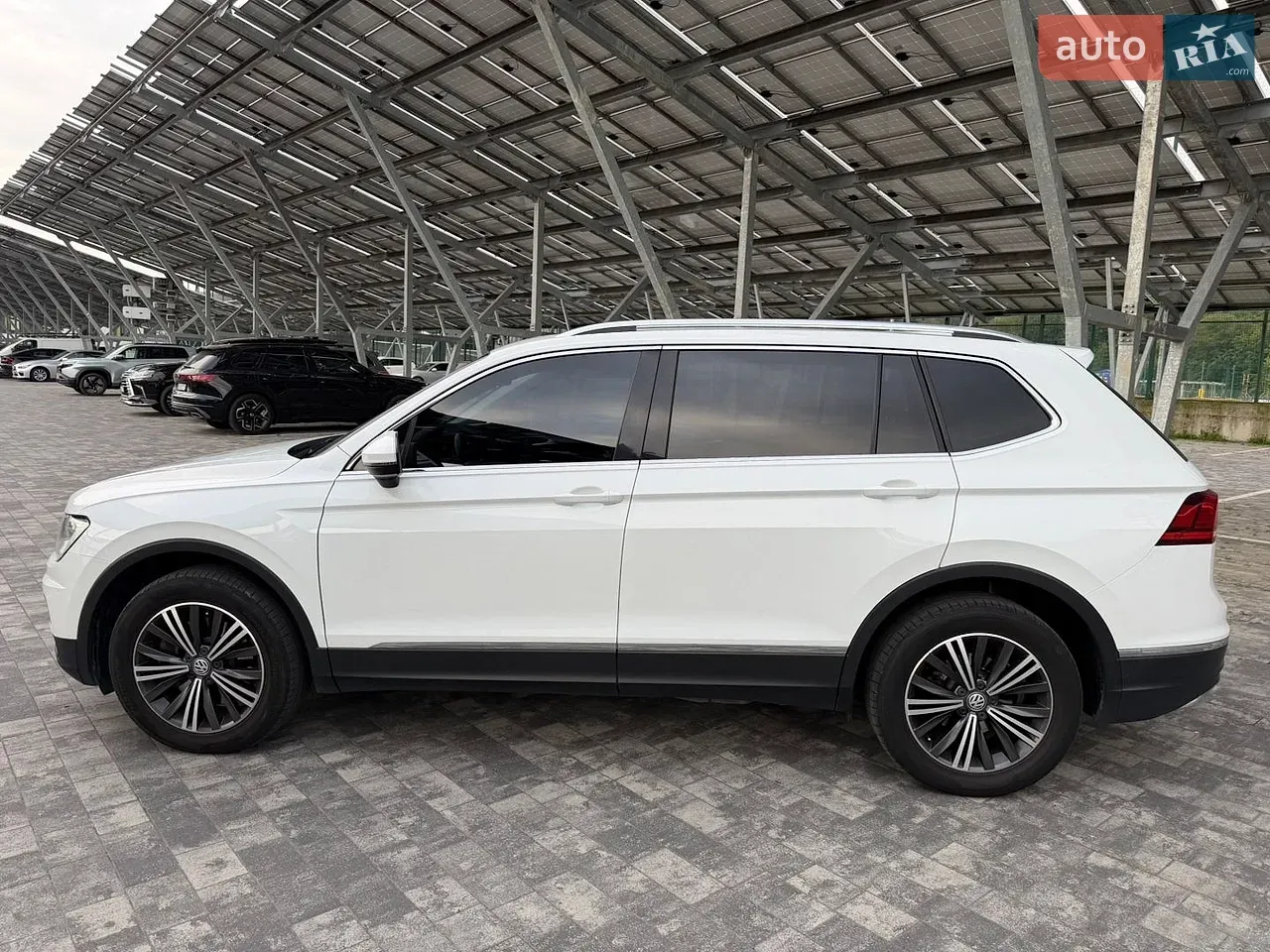 Volkswagen Tiguan 2017 photo 3