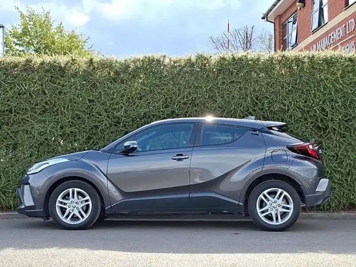 Toyota C-Hr 2023 photo 4