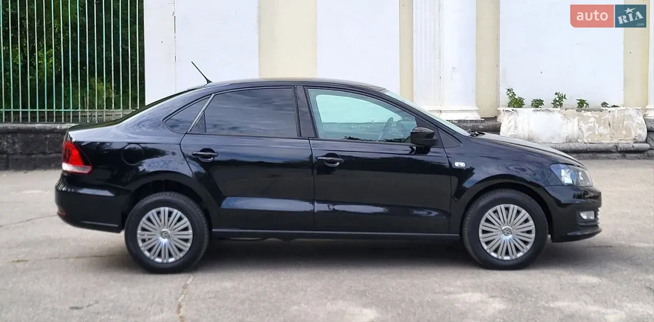 Volkswagen Polo 2016 photo 3