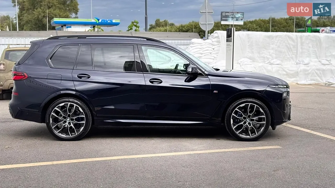 BMW X7 2024 photo 4