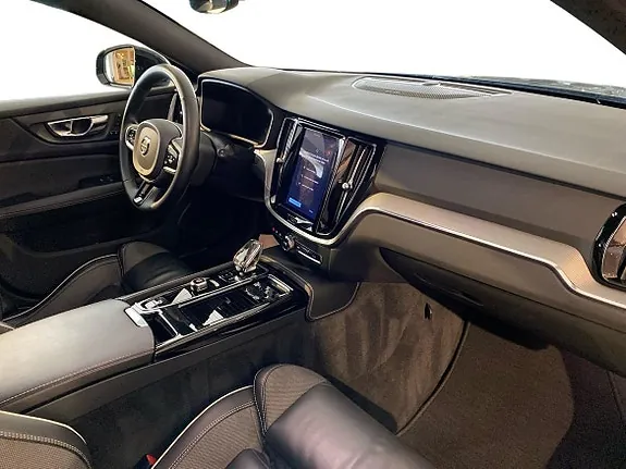 Volvo V60 2023 photo 4