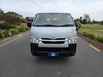 Toyota Hiace 2021 photo 3