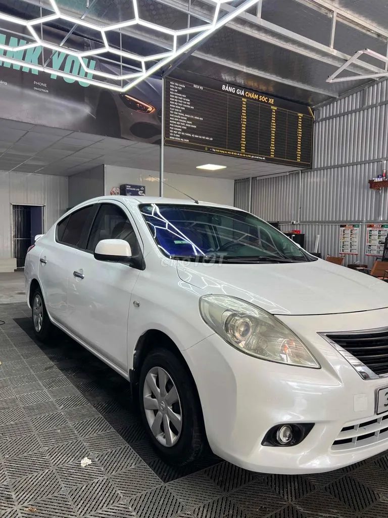 Nissan Sunny 2015 photo 5