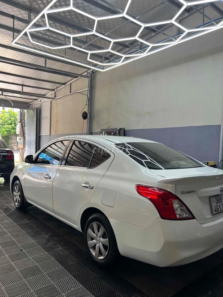 Nissan Sunny 2015 photo 3