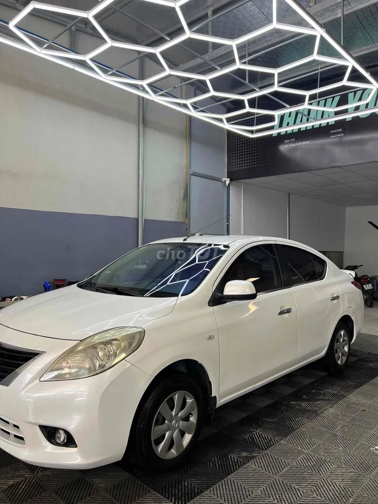 Nissan Sunny 2015 photo 2