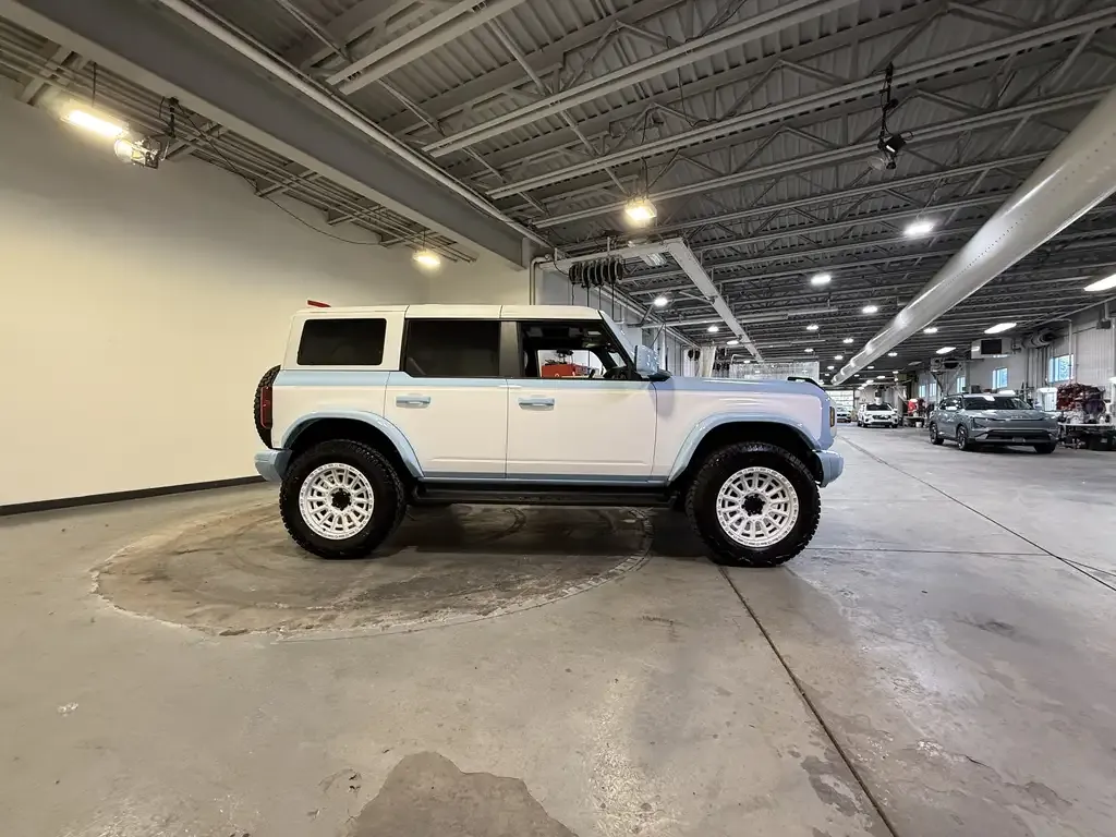 Ford Bronco 2025 photo 2
