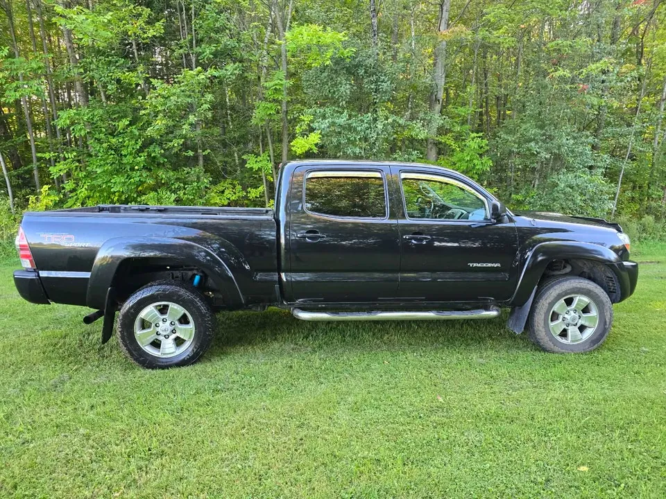 Toyota Tacoma 2009 photo 2