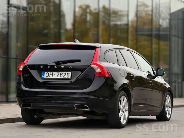 Volvo V60 2014 photo 4