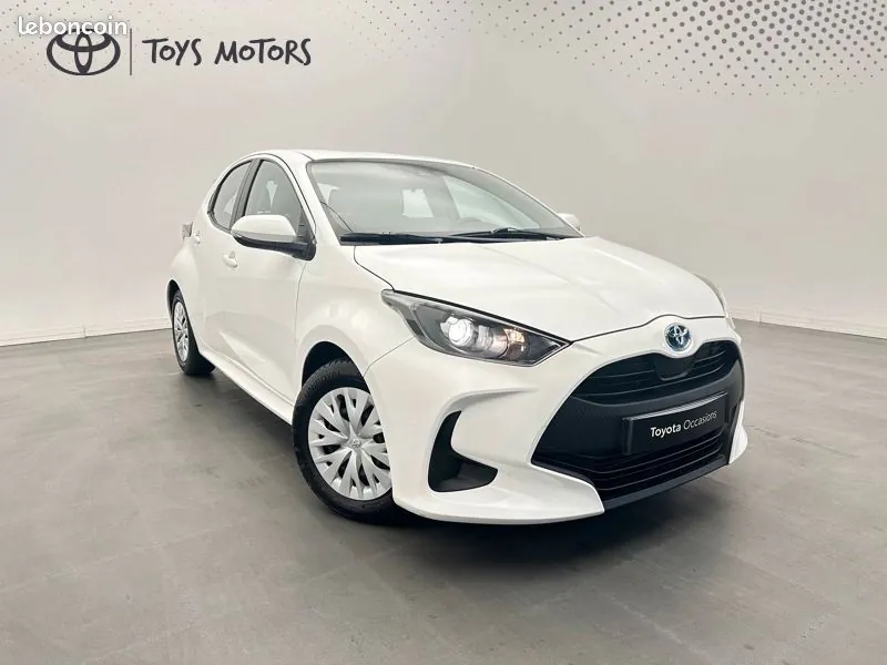 Toyota Yaris 2023 photo 5