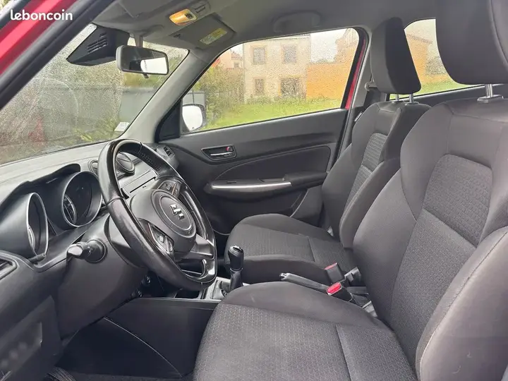 Suzuki Swift 2021 photo 3