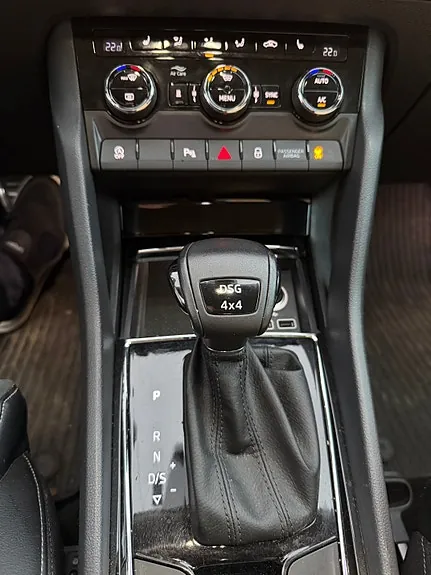 Skoda Karoq 2018 photo 2
