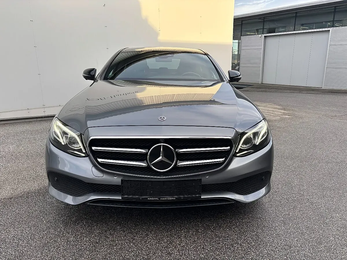 Mercedes-Benz E-Class 2019 photo 3