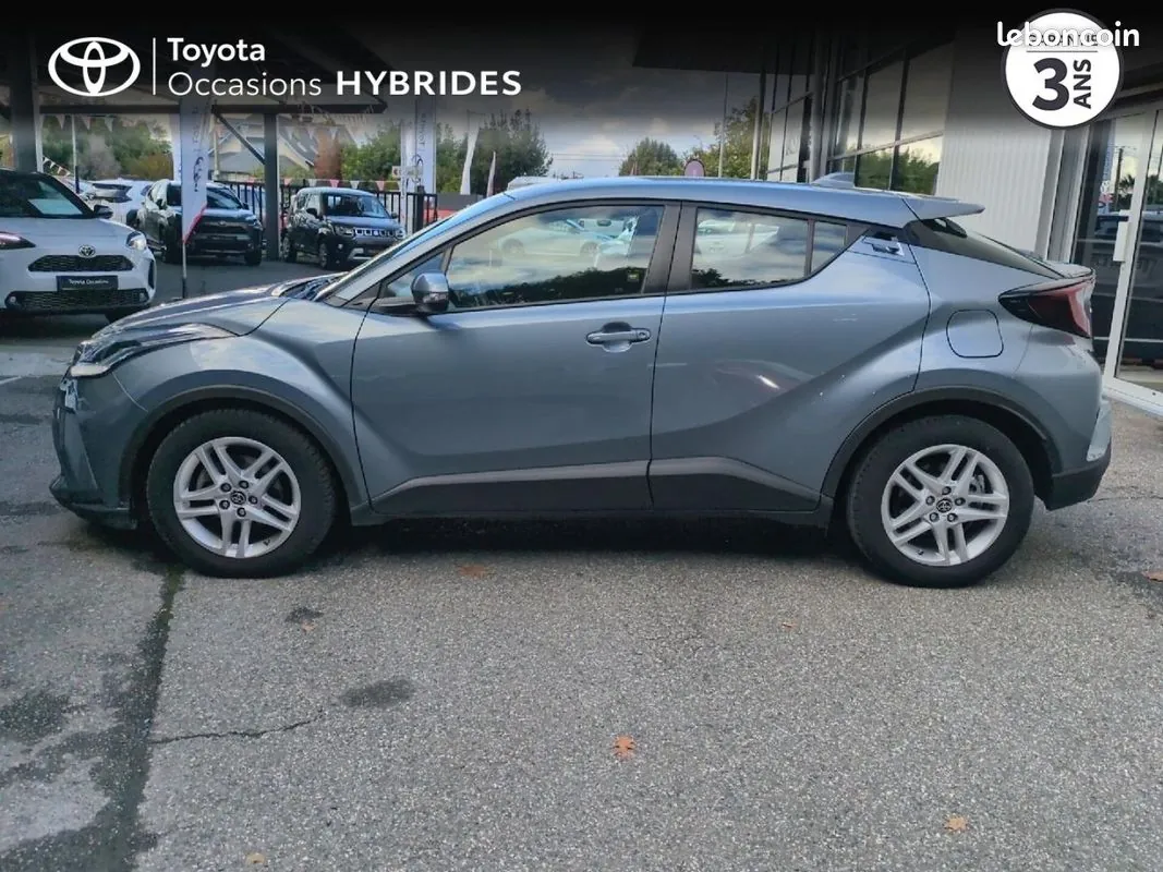Toyota C-Hr 2023 photo 3