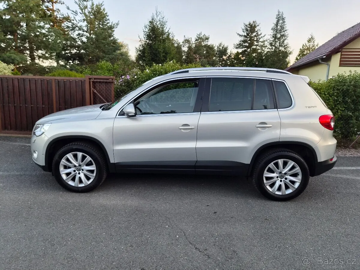 Volkswagen Tiguan 2011 photo 2