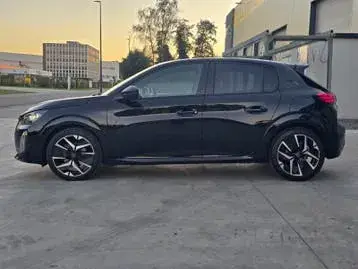 Peugeot 208 2024 photo 2