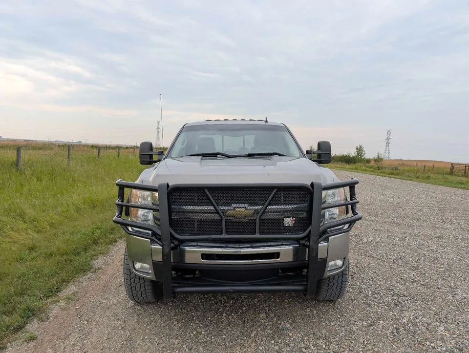 Chevrolet Silverado 2500Hd 2009 photo 2