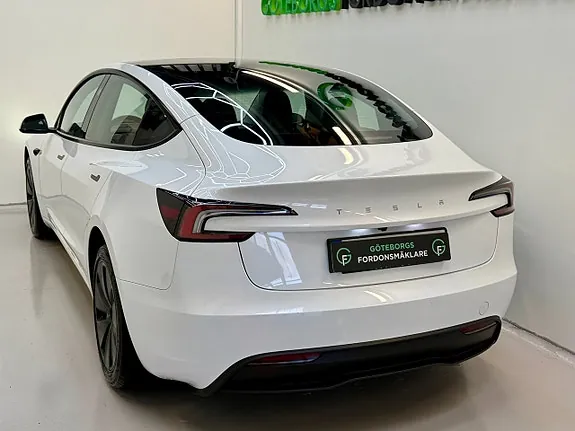 Tesla Model 3 2025 photo 3