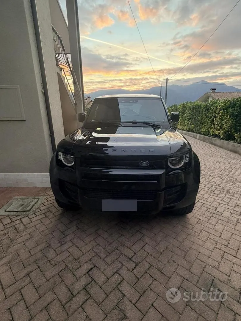 Land Rover Defender