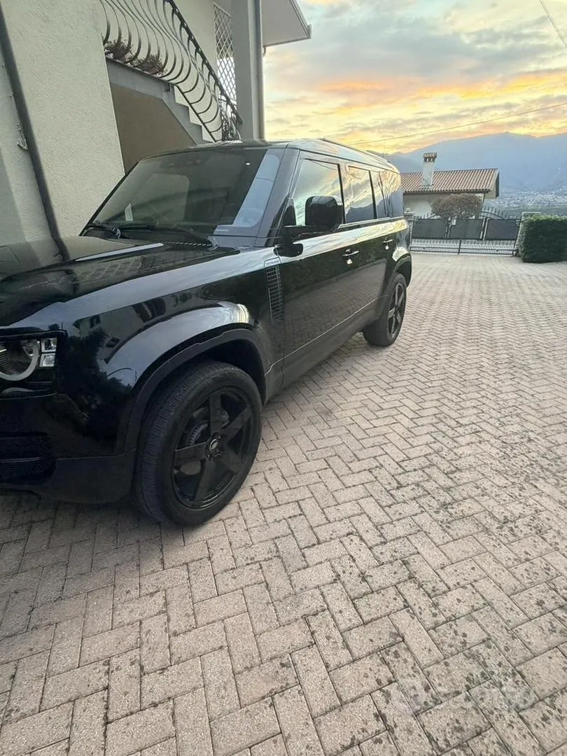 Land Rover Defender 2025 photo 5