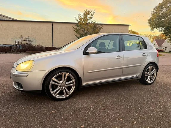 Volkswagen Golf V