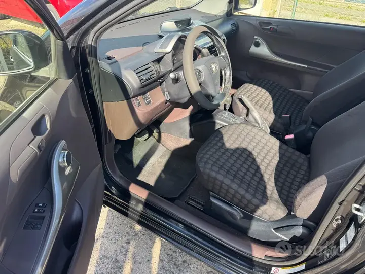 Toyota Iq 2009 photo 5
