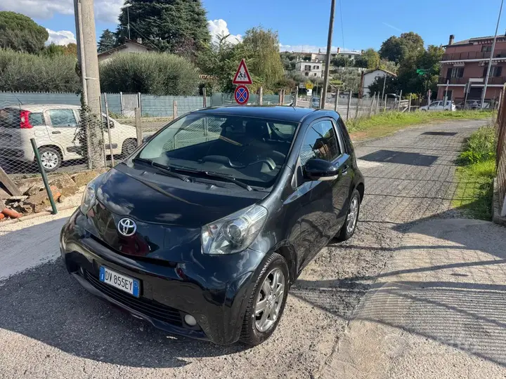 Toyota Iq