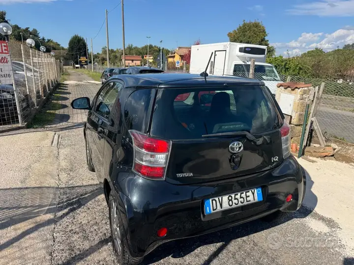 Toyota Iq 2009 photo 4