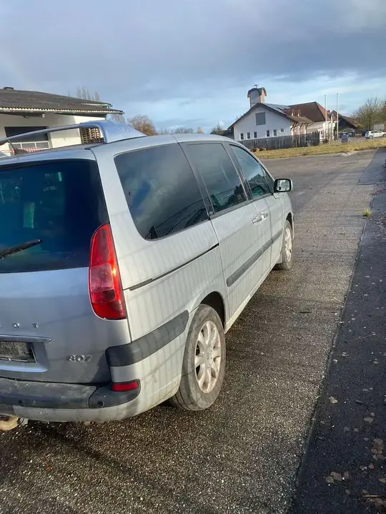 Peugeot 807