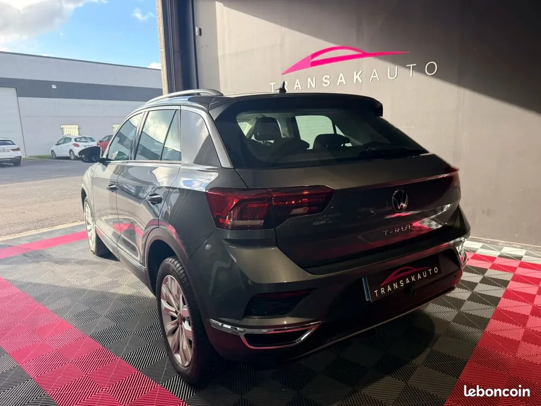 Volkswagen T-Roc 2021 photo 3