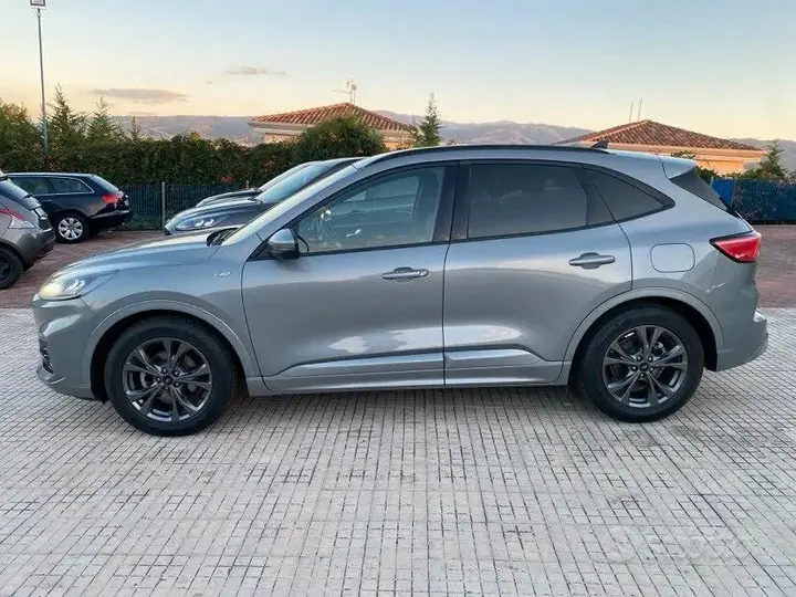 Ford Kuga 2022 photo 4