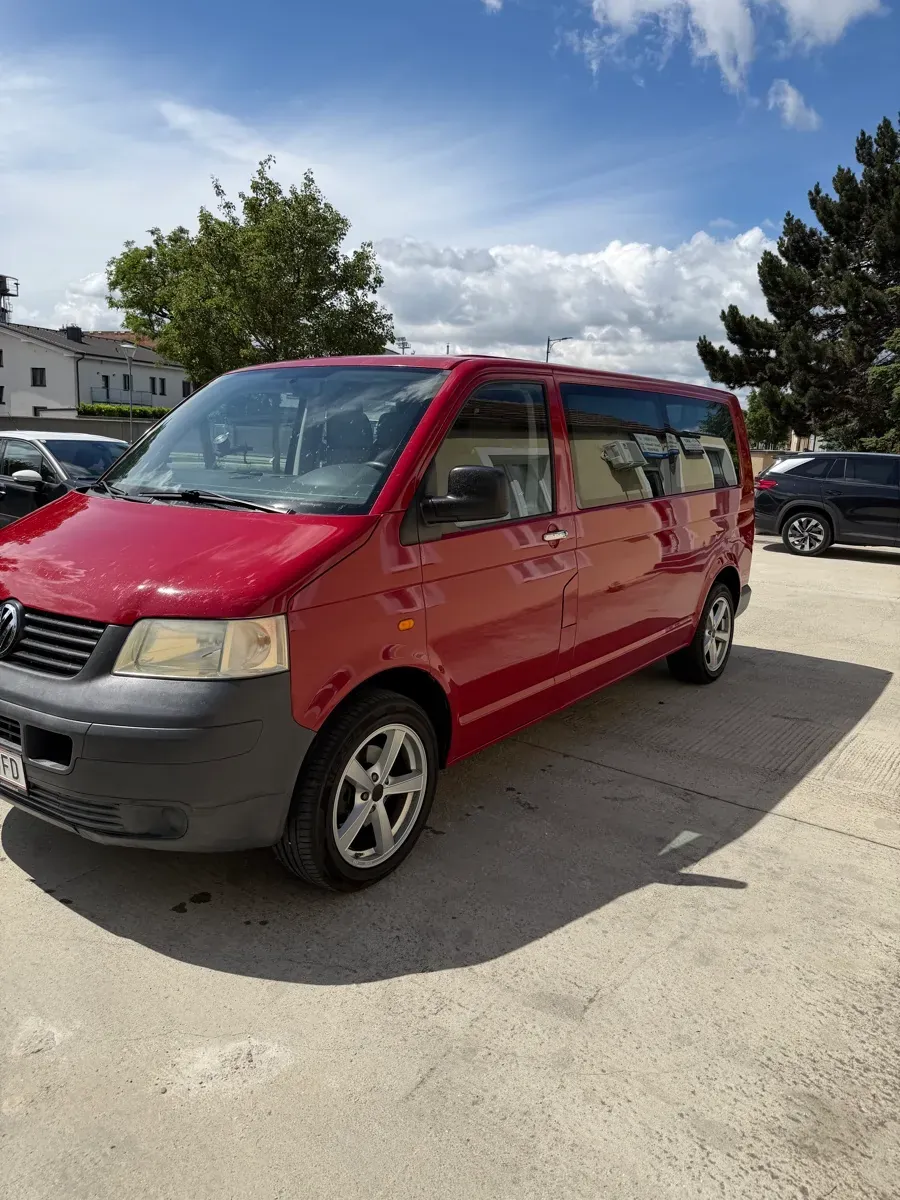 Volkswagen T5 2007 photo 2
