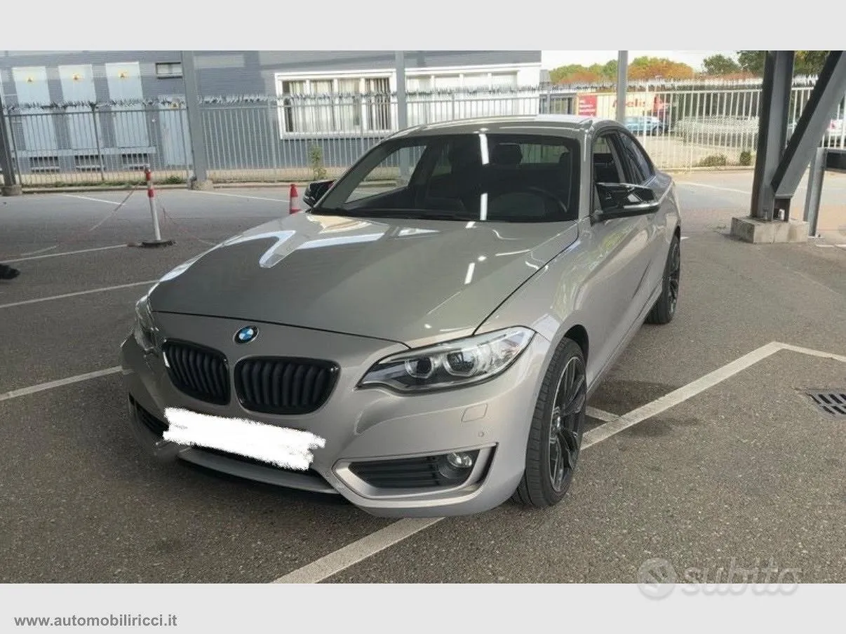 BMW 220I