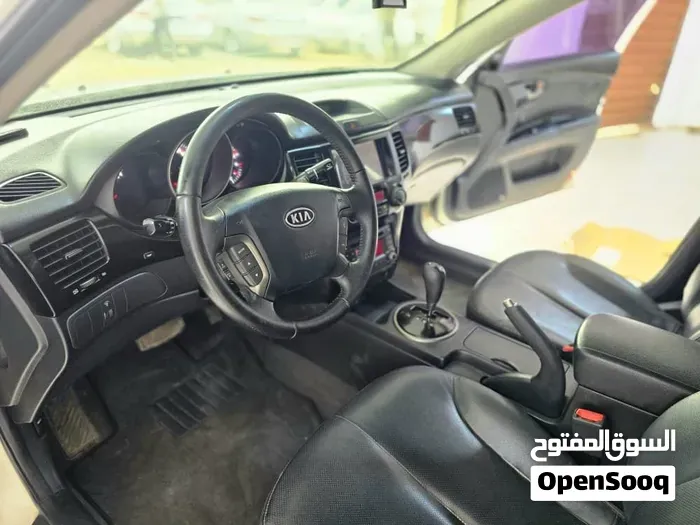 Kia Lotze 2010 photo 4
