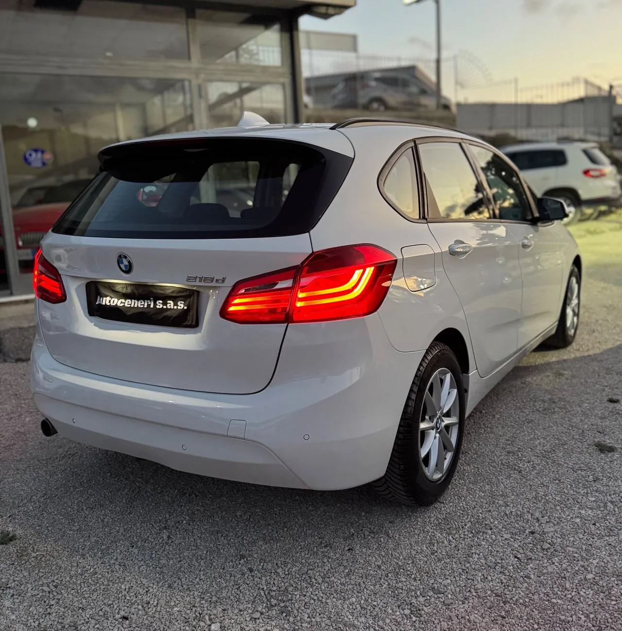 BMW 2 Series Active Tourer 2015 photo 2