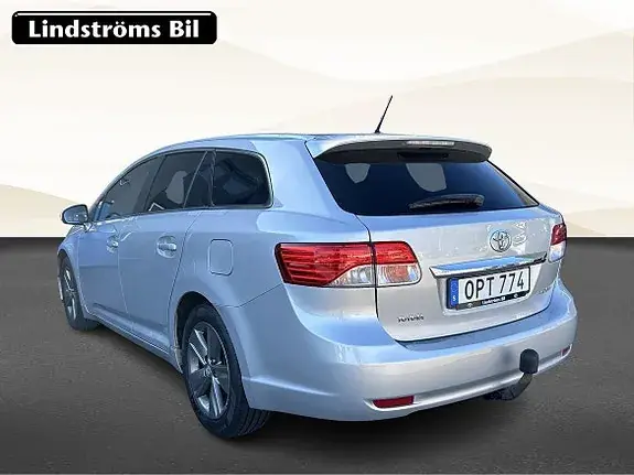 Toyota Avensis 2014 photo 3