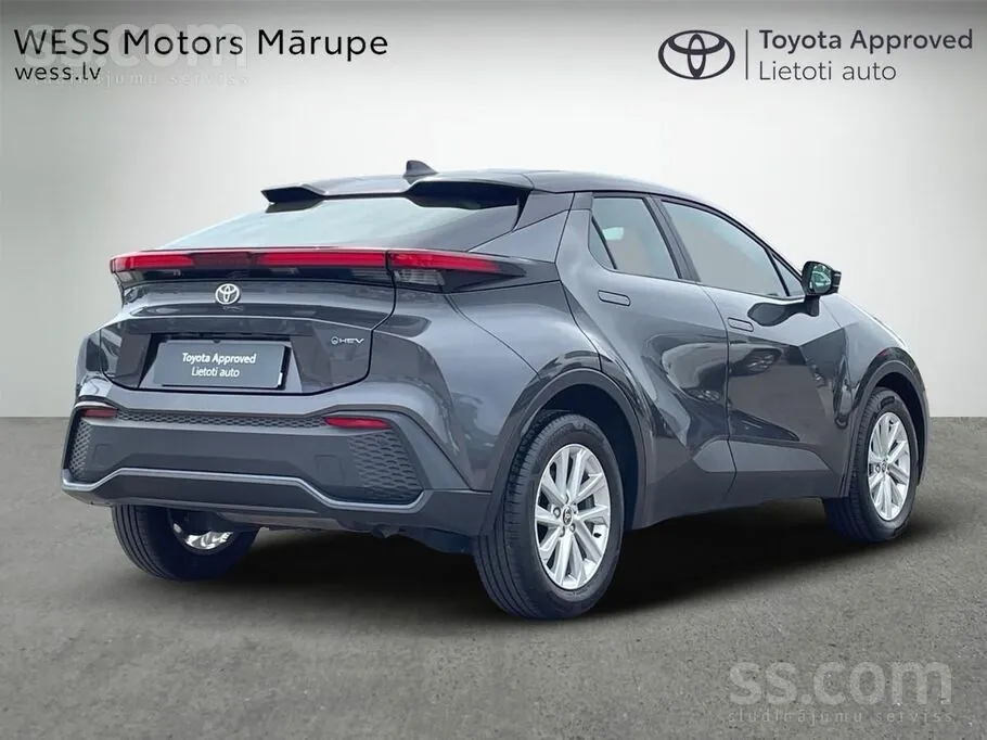 Toyota C-Hr 2024 photo 2