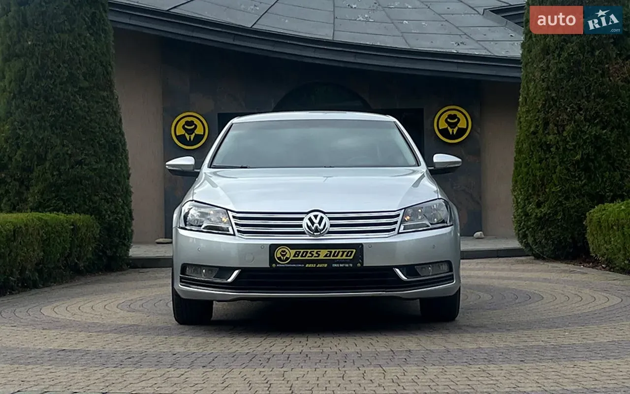 Volkswagen Passat 2011 photo 2