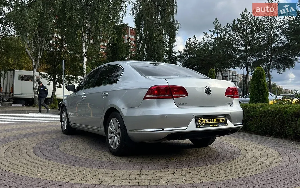 Volkswagen Passat 2011 photo 5