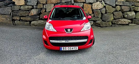 Peugeot 107 2011 photo 2