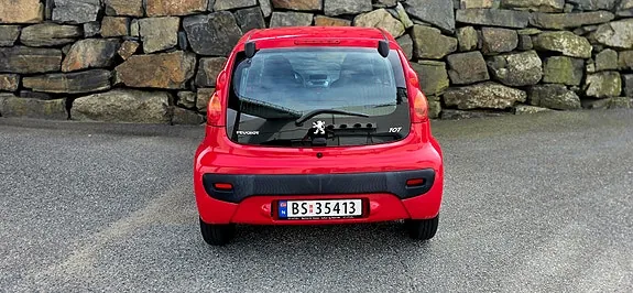Peugeot 107 2011 photo 5