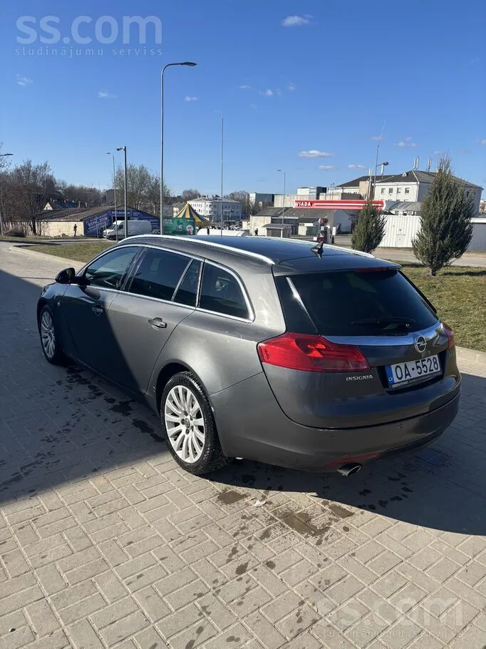 Opel Insignia 2009 photo 2