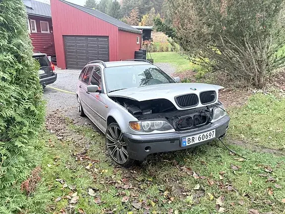 BMW 320I 2004 photo 2