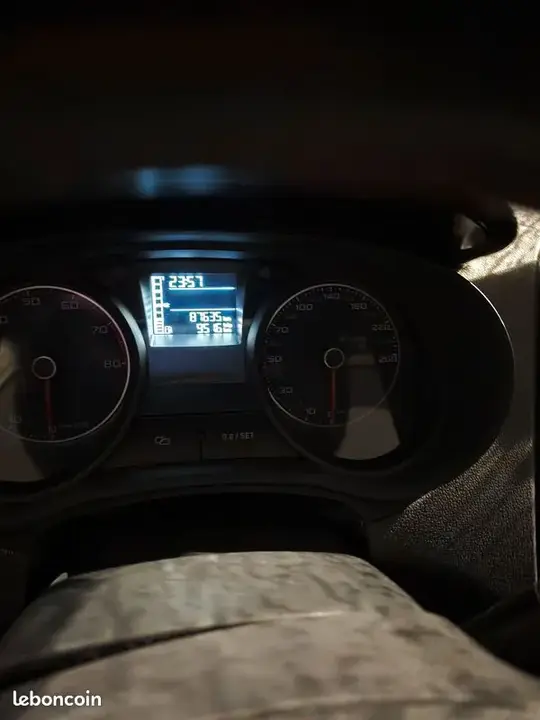 Seat Ibiza 2014 photo 3