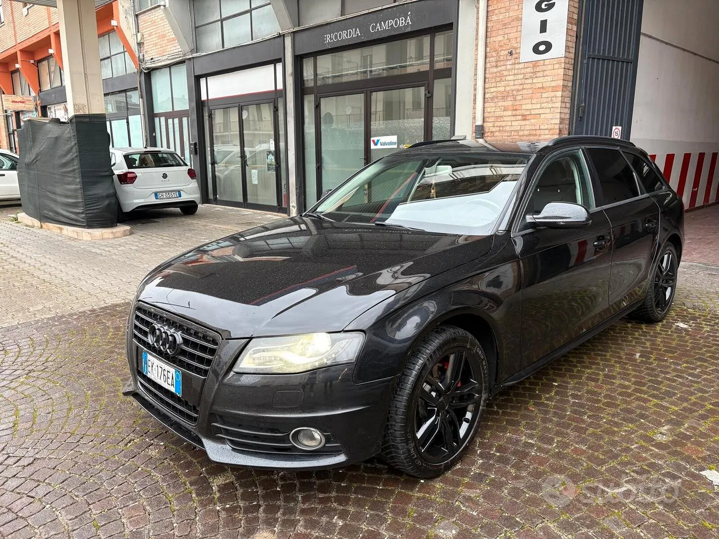 Audi A4 2011 photo 4