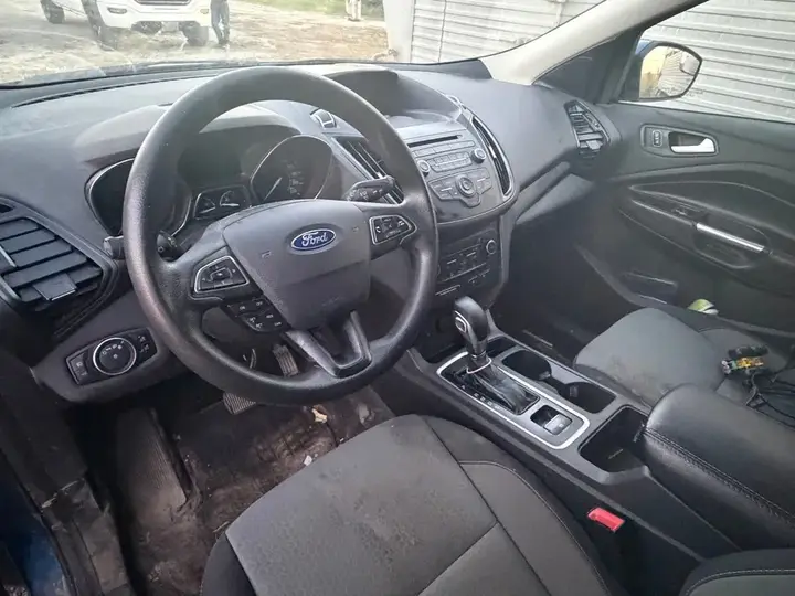 Ford Escape 2018 photo 3