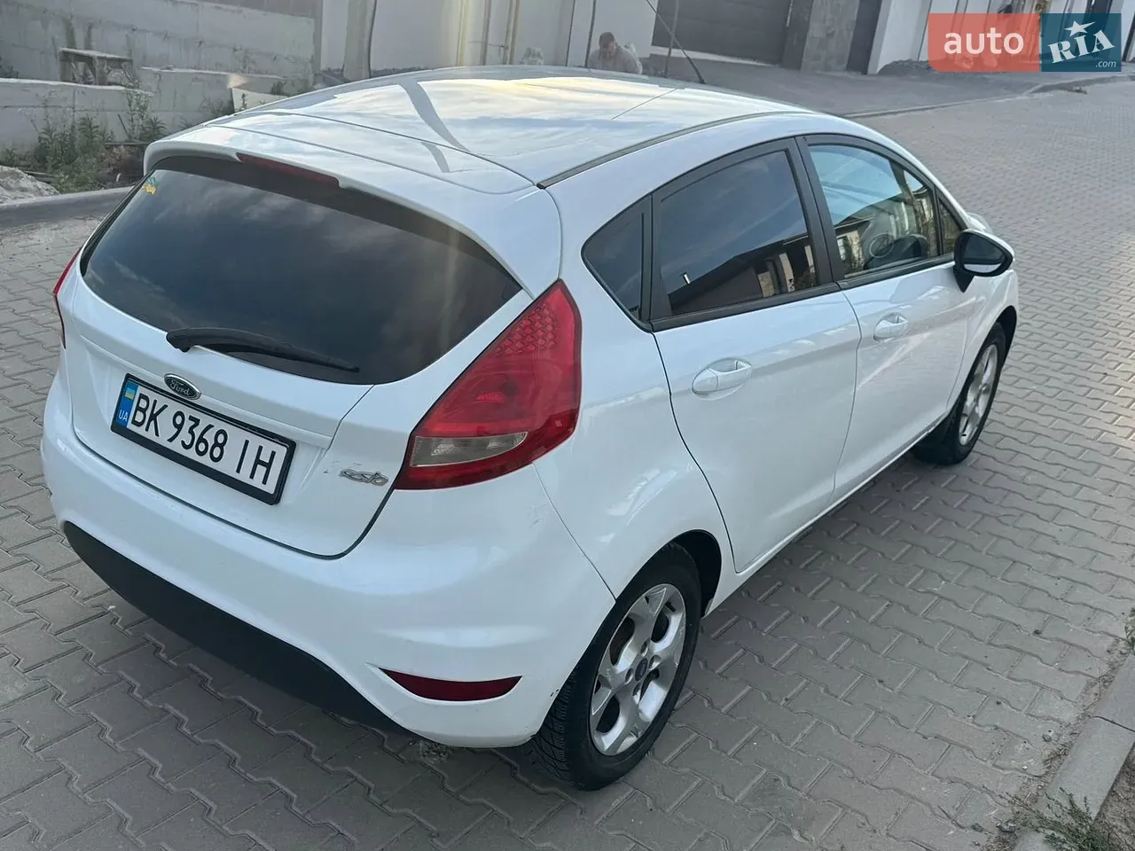 Ford Fiesta 2011 photo 4