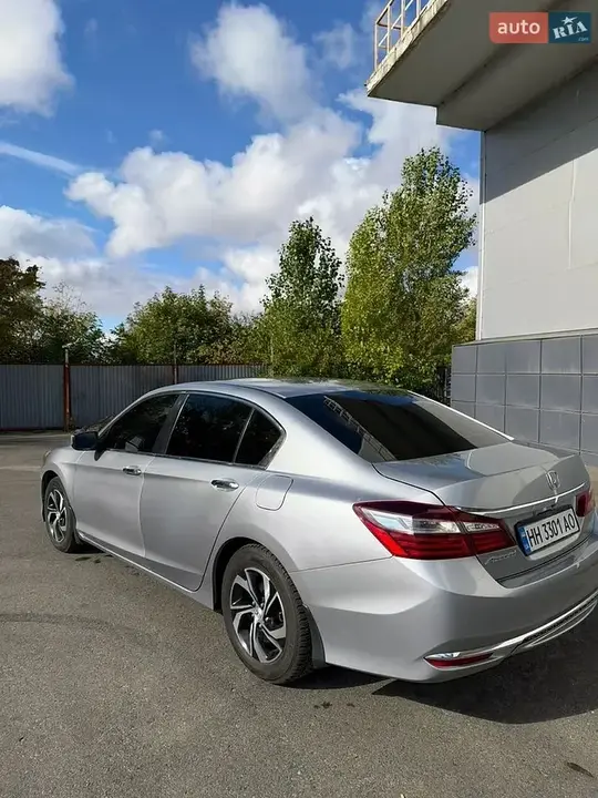 Honda Accord 2017 photo 3