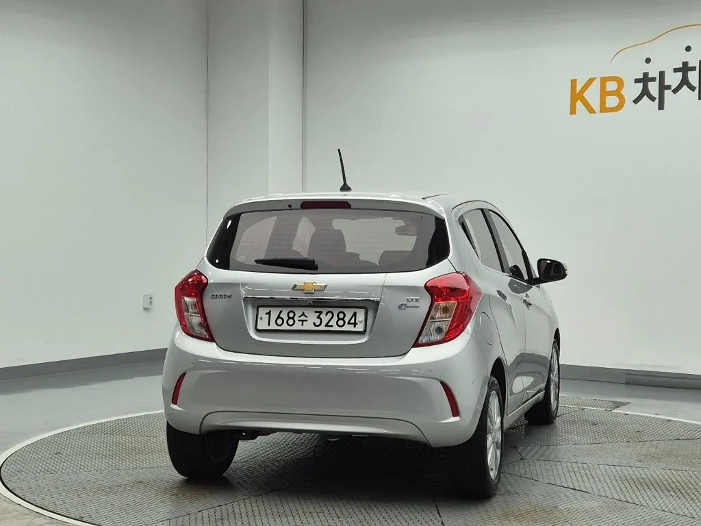 Chevrolet Spark 2017 photo 3