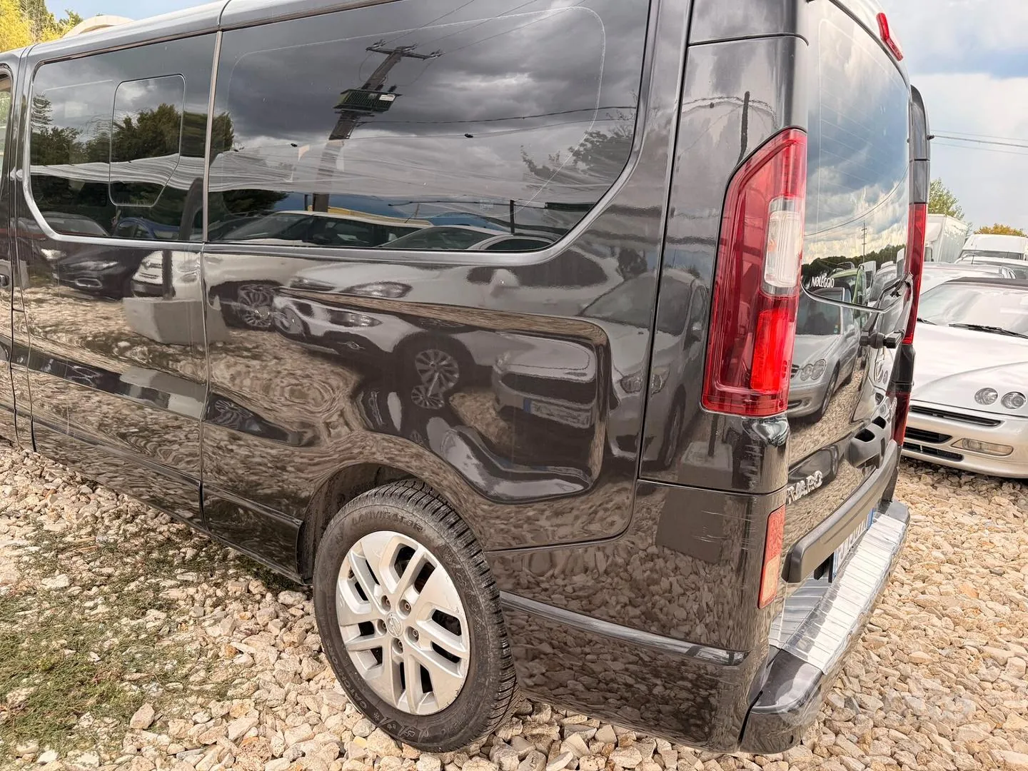 Opel Vivaro 2017 photo 3