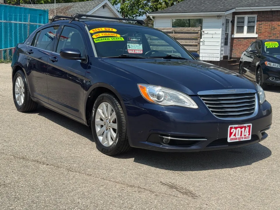 Chrysler 200